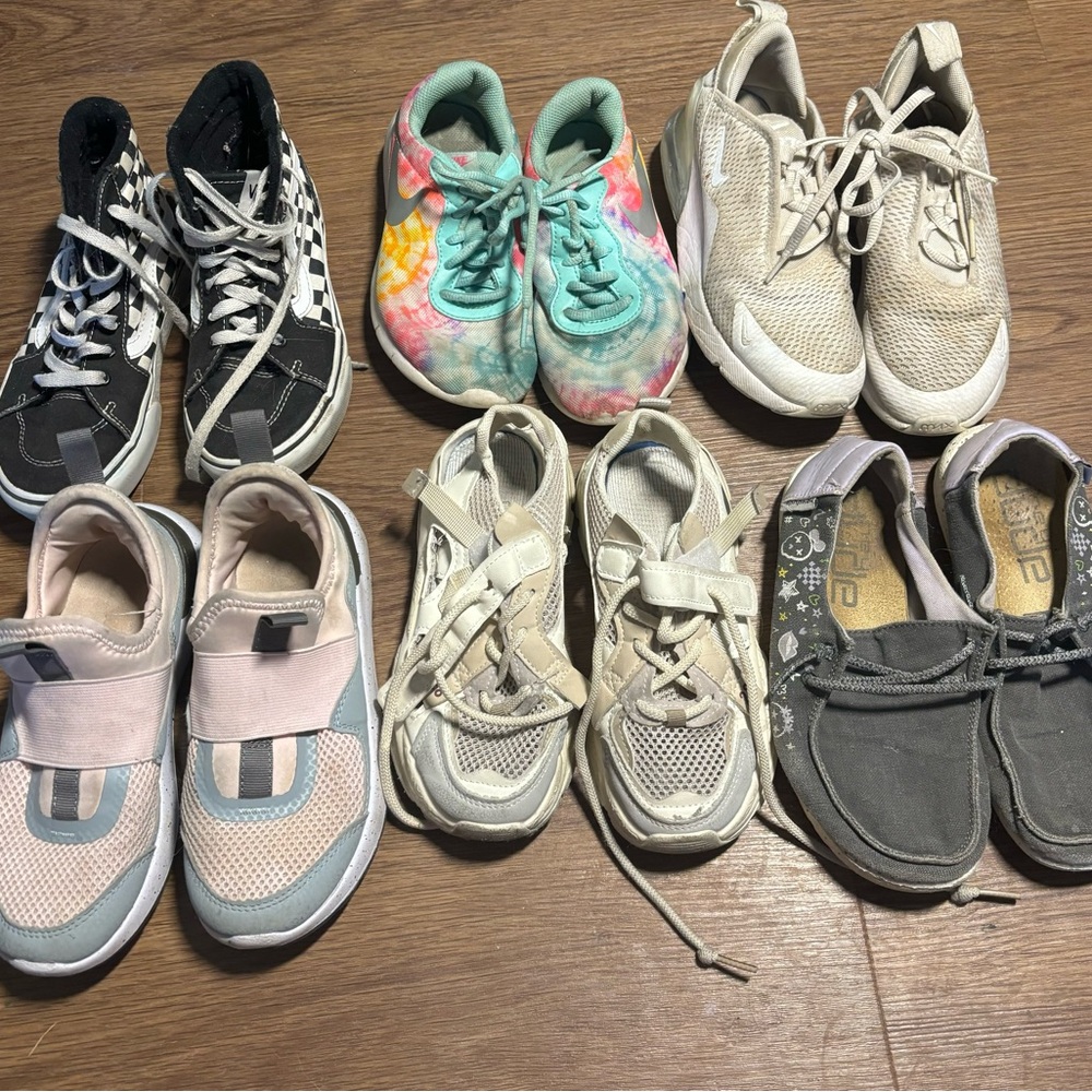 Girls children size 13 shoe lot 6 pairs. Vans hey dude nike